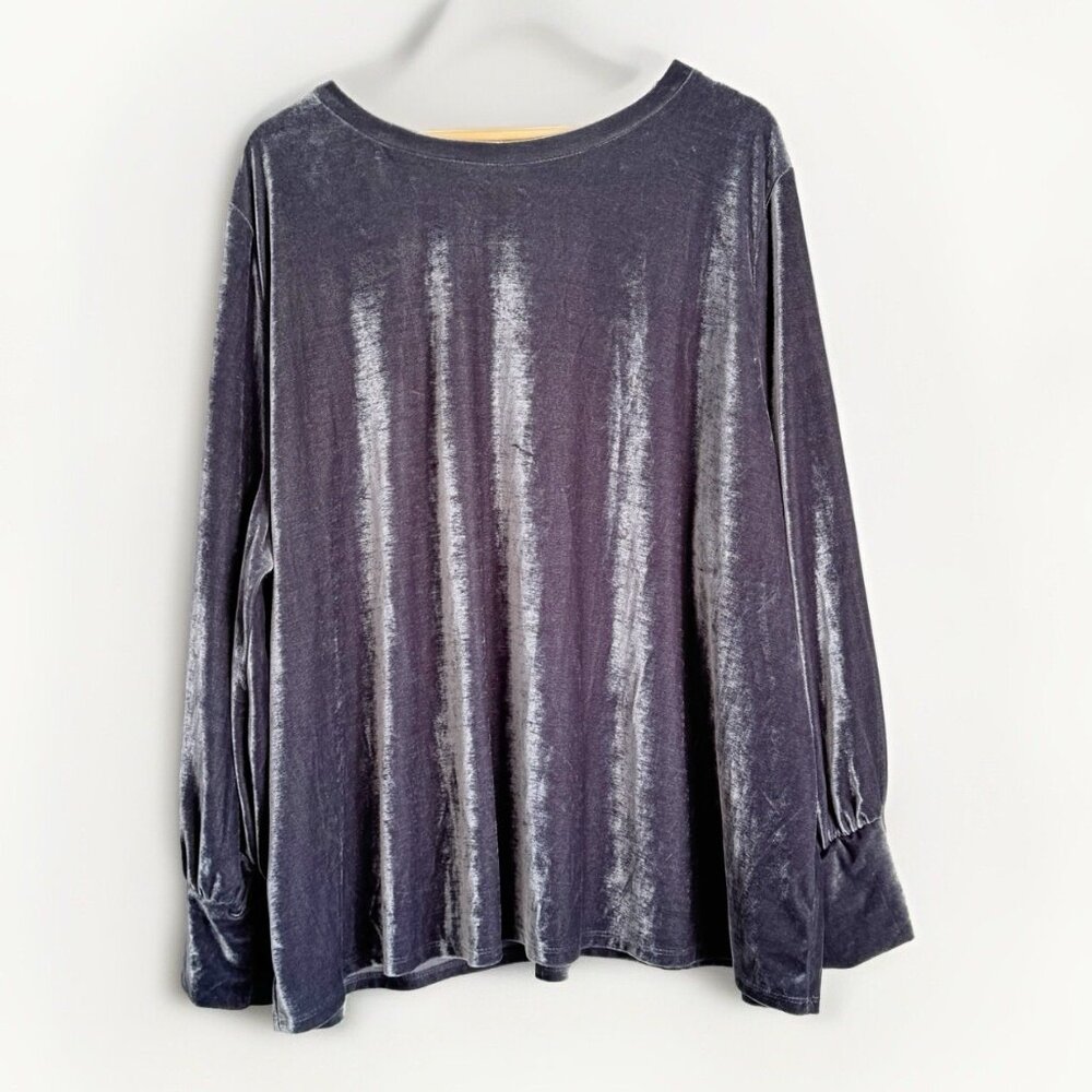 Ava & Viv Women’s Gray Velvet Long Sleeve Top 4X Shimmer Whimsigoth Holiday